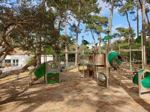Außen-Kinderspielplatz