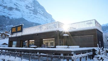 Bar (en la propiedad)