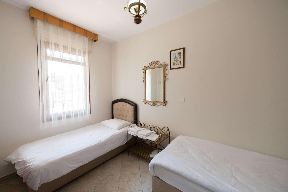 Con stile personalizzato, tende oscuranti, insonorizzazione