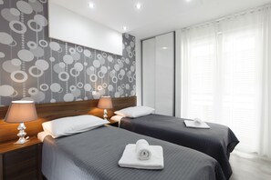 Apartment, 2 Bedrooms, Balcony | Premium bedding, in-room safe, desk, laptop workspace - Guest House Teatrin Split (Split)