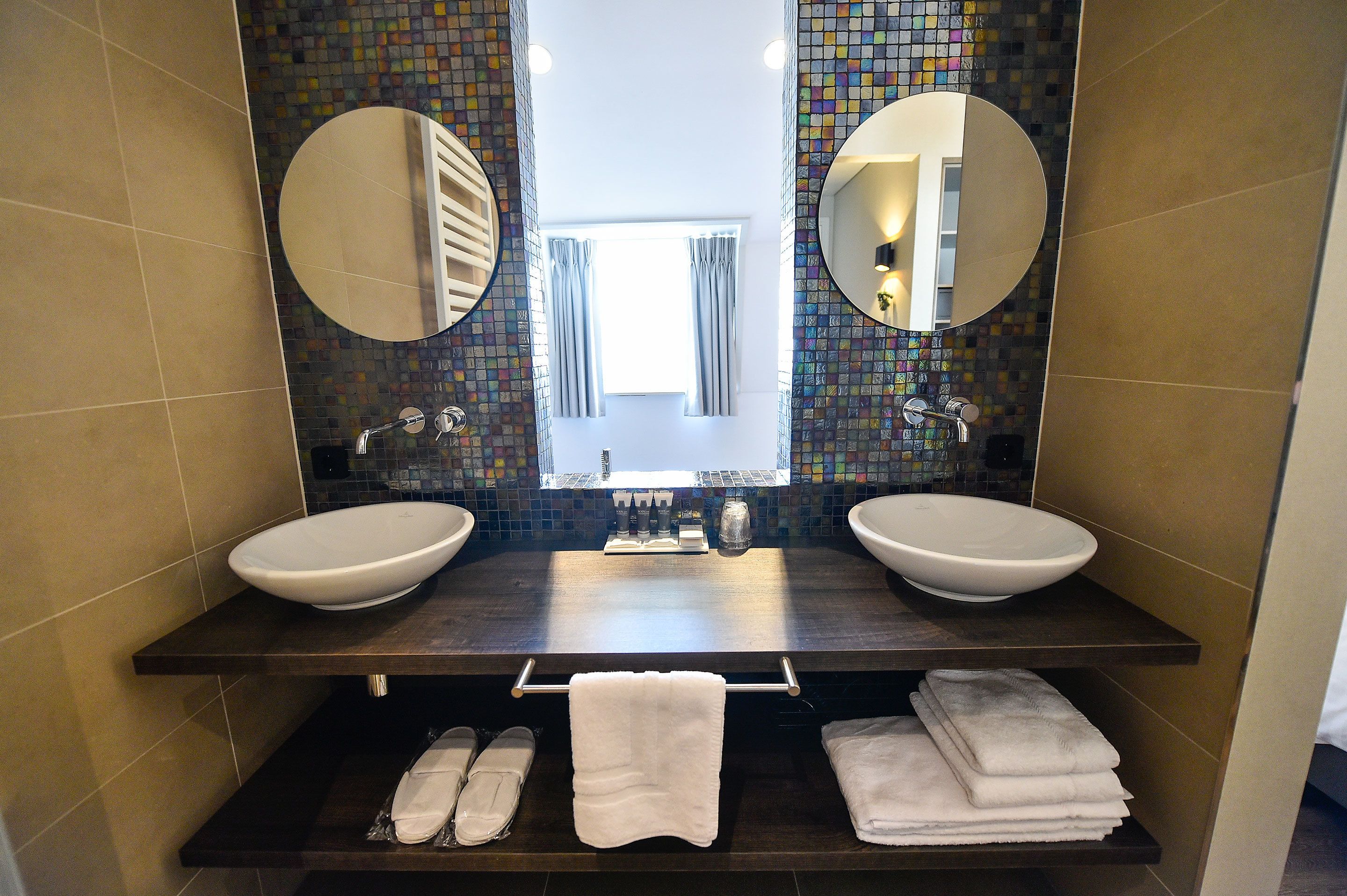 superior room | bathroom | free toiletries, hair dryer, slippers, towels