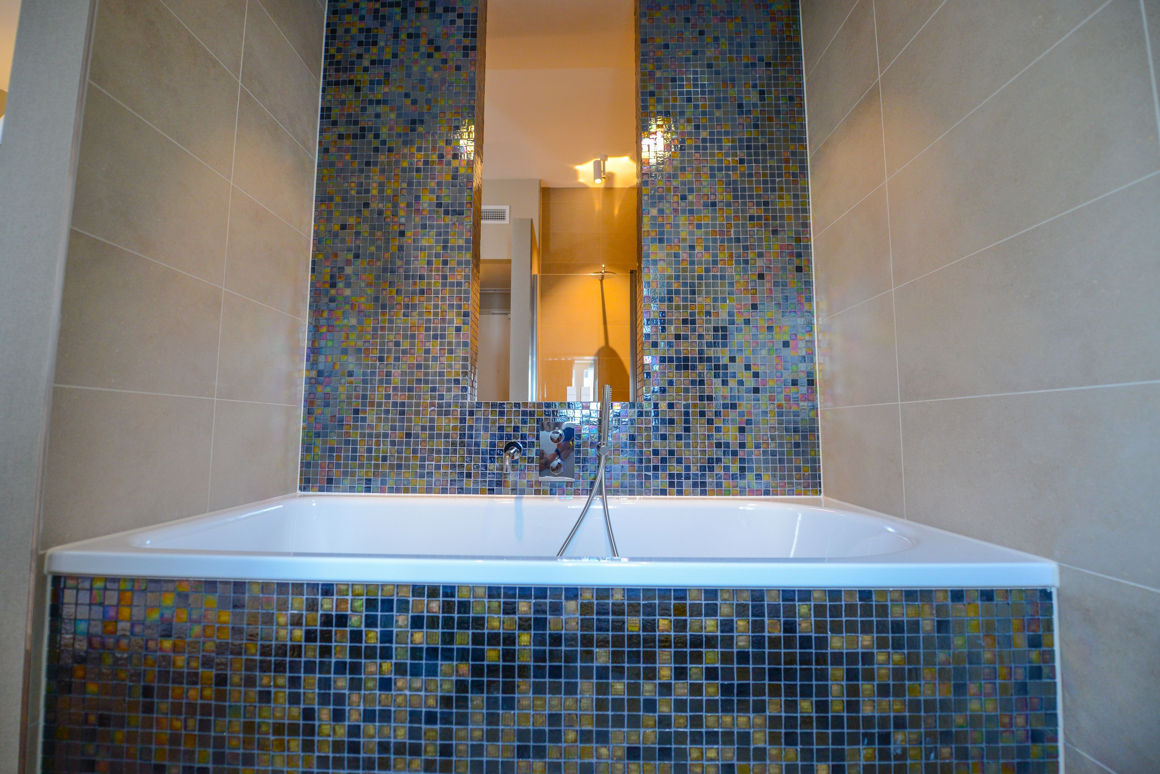 superior room | deep-soaking bathtub