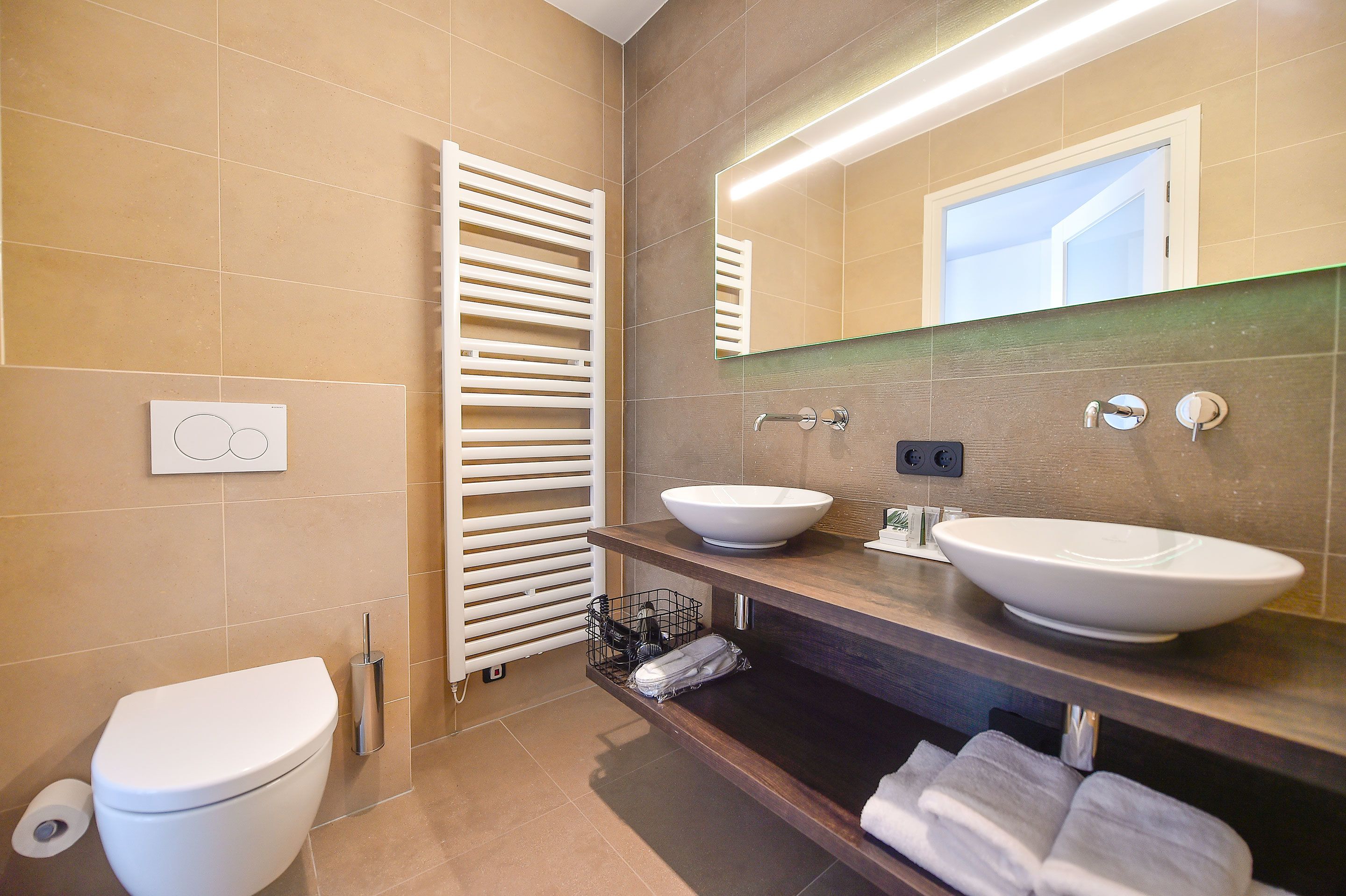 family room | bathroom | free toiletries, hair dryer, slippers, towels