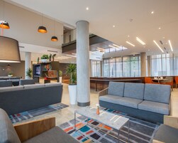 Coin salon dans le hall