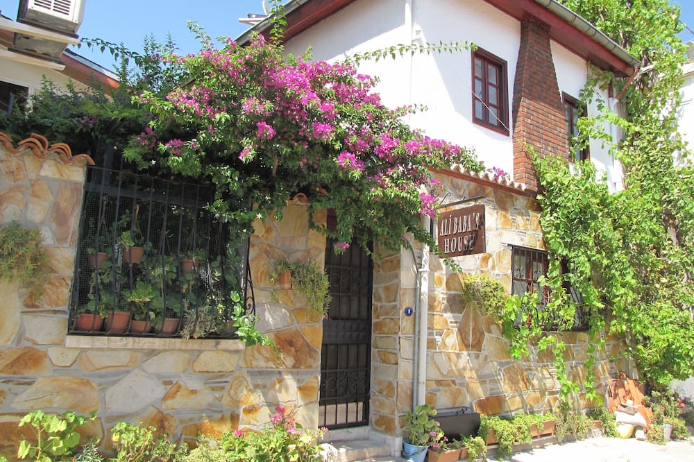 Ali Baba's House