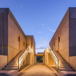 Exterior detail - Callisto Seaside Homes & Suites (Trifylia)