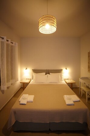 Eione Sea View Suite | 1 bedroom, premium bedding, in-room safe, desk