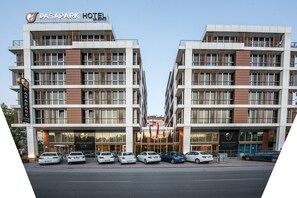 Front of property - Paşapark Selçuklu Hotel (Konya)