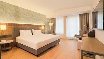 2 habitaciones, minibar y caja de seguridad en la habitación