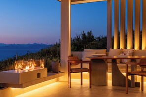 Grand Suite with Private Heated Pool | Terraza o patio