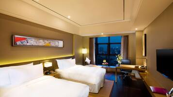 Minibar, in-room safe, desk, blackout drapes