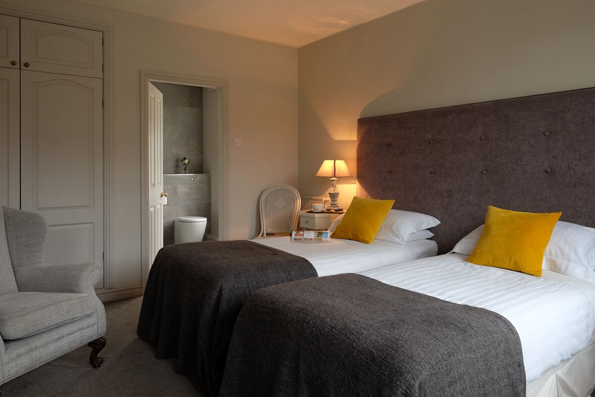 free cots/infant beds, free wifi