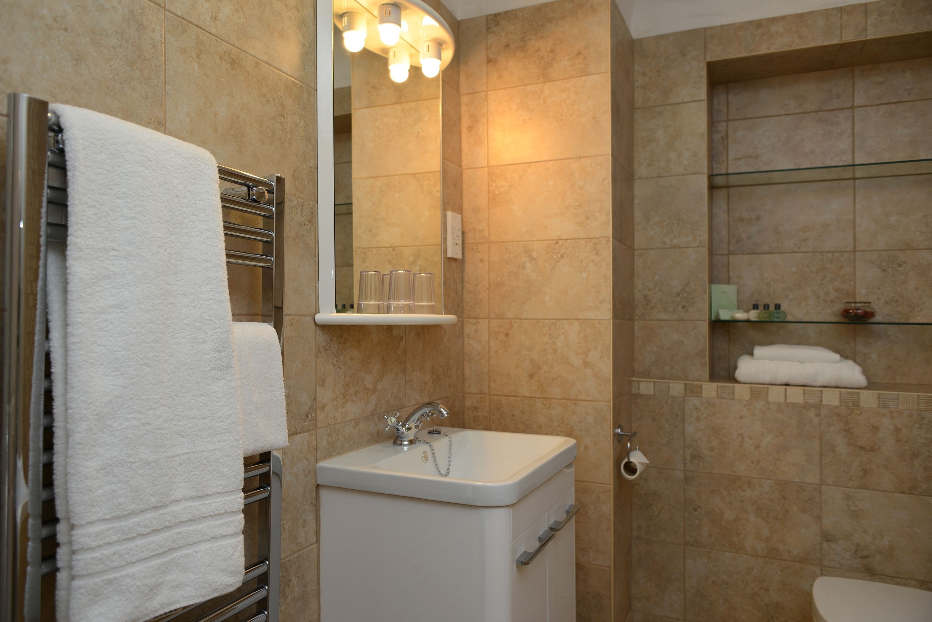 double room (large) | bathroom | shower, free toiletries, towels