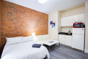 スタンダード スタジオ | アイロン / アイロン台、ベッドシーツ