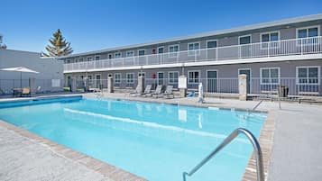 Seasonal outdoor pool