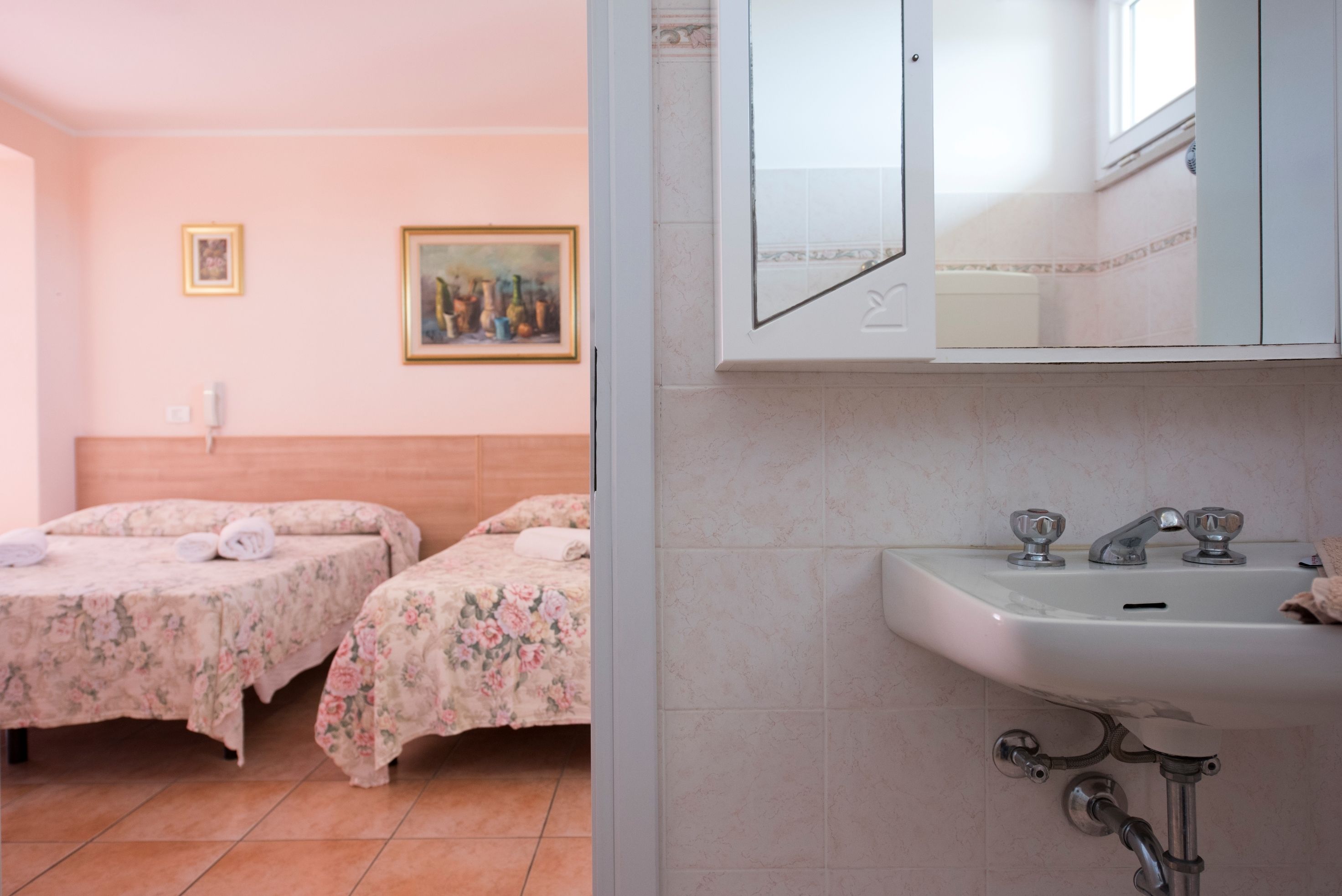 triple room | bathroom | shower, hair dryer, towels