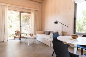 Televisión de pantalla plana, piso con calefacción