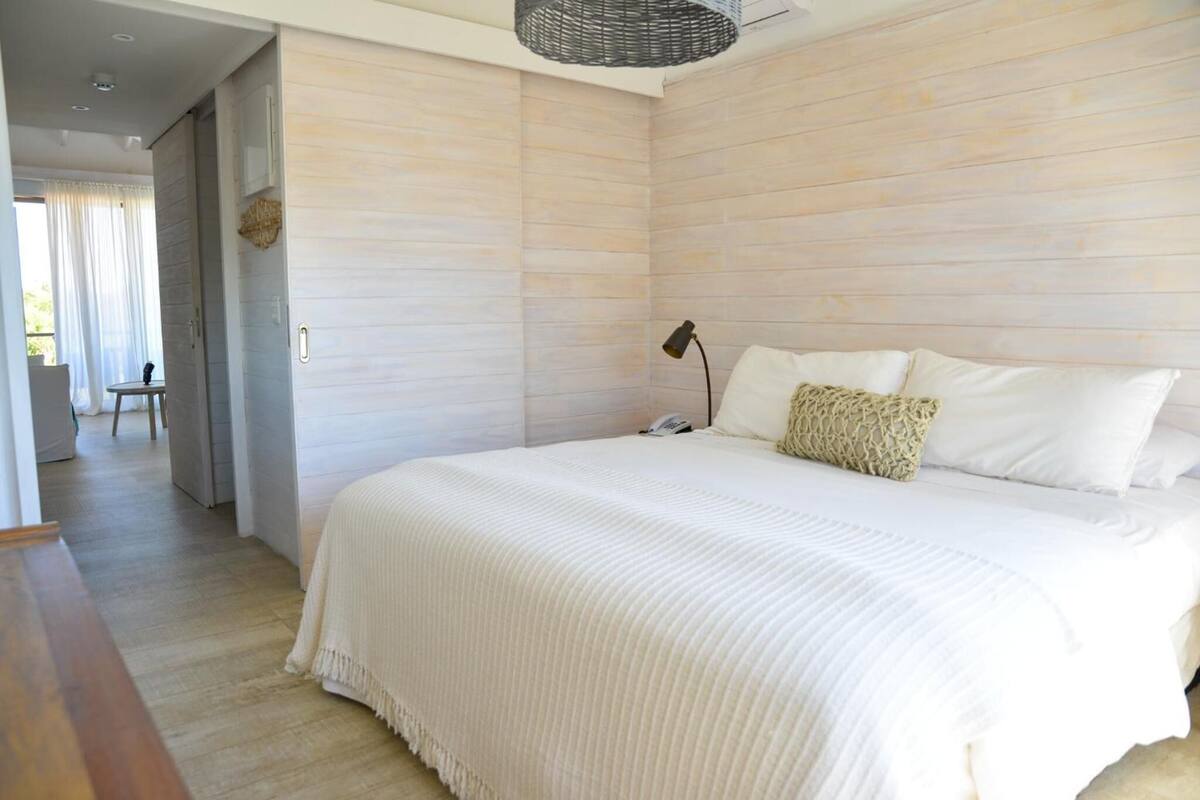 Master suite, sea view - Adults only | 1 bedroom, hypo-allergenic bedding, minibar, in-room safe