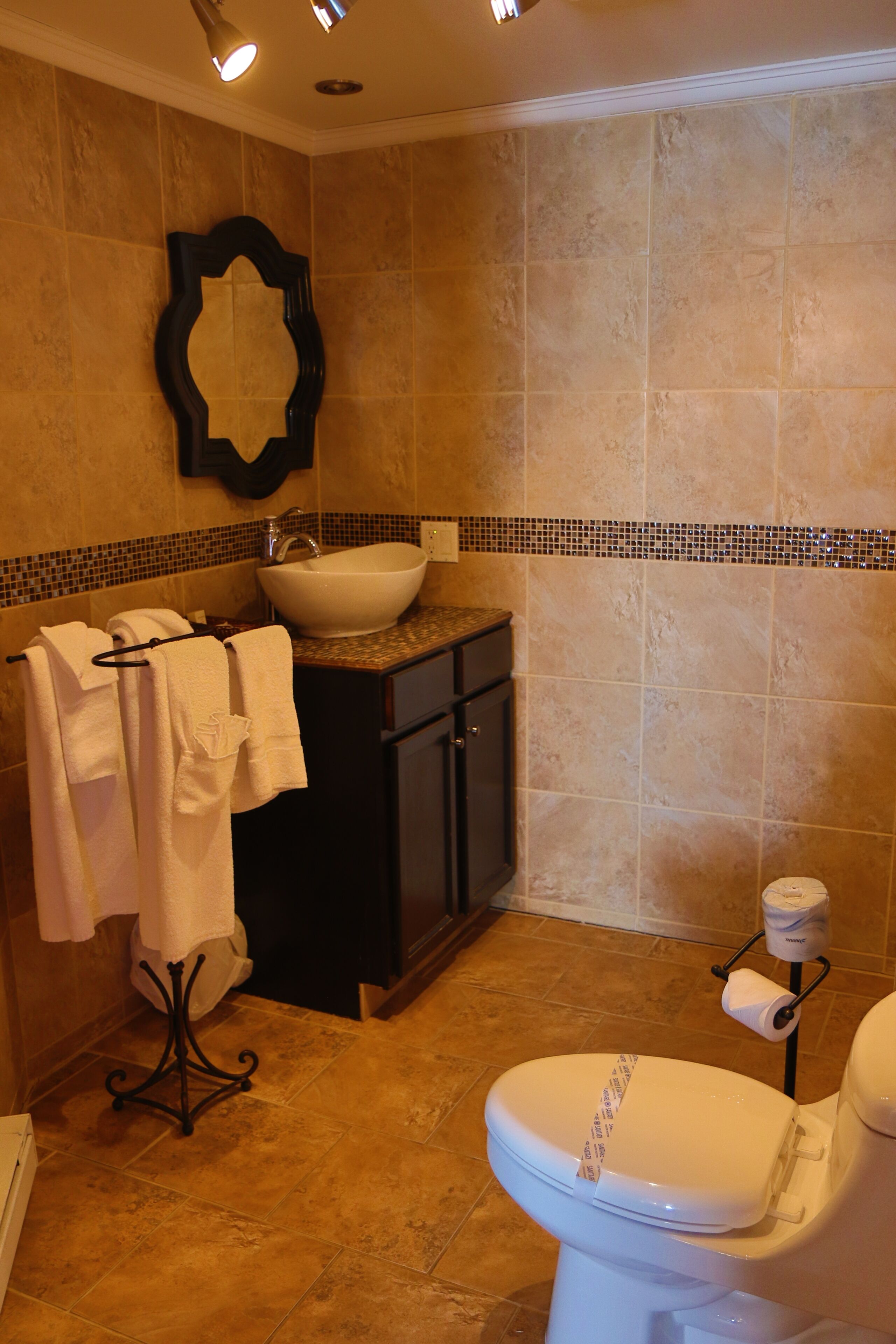 superior room, 2 double beds | bathroom | shower, free toiletries, hair dryer