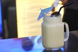 酒吧(店内)