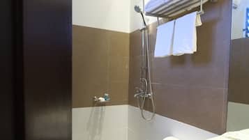Regadera en el baño