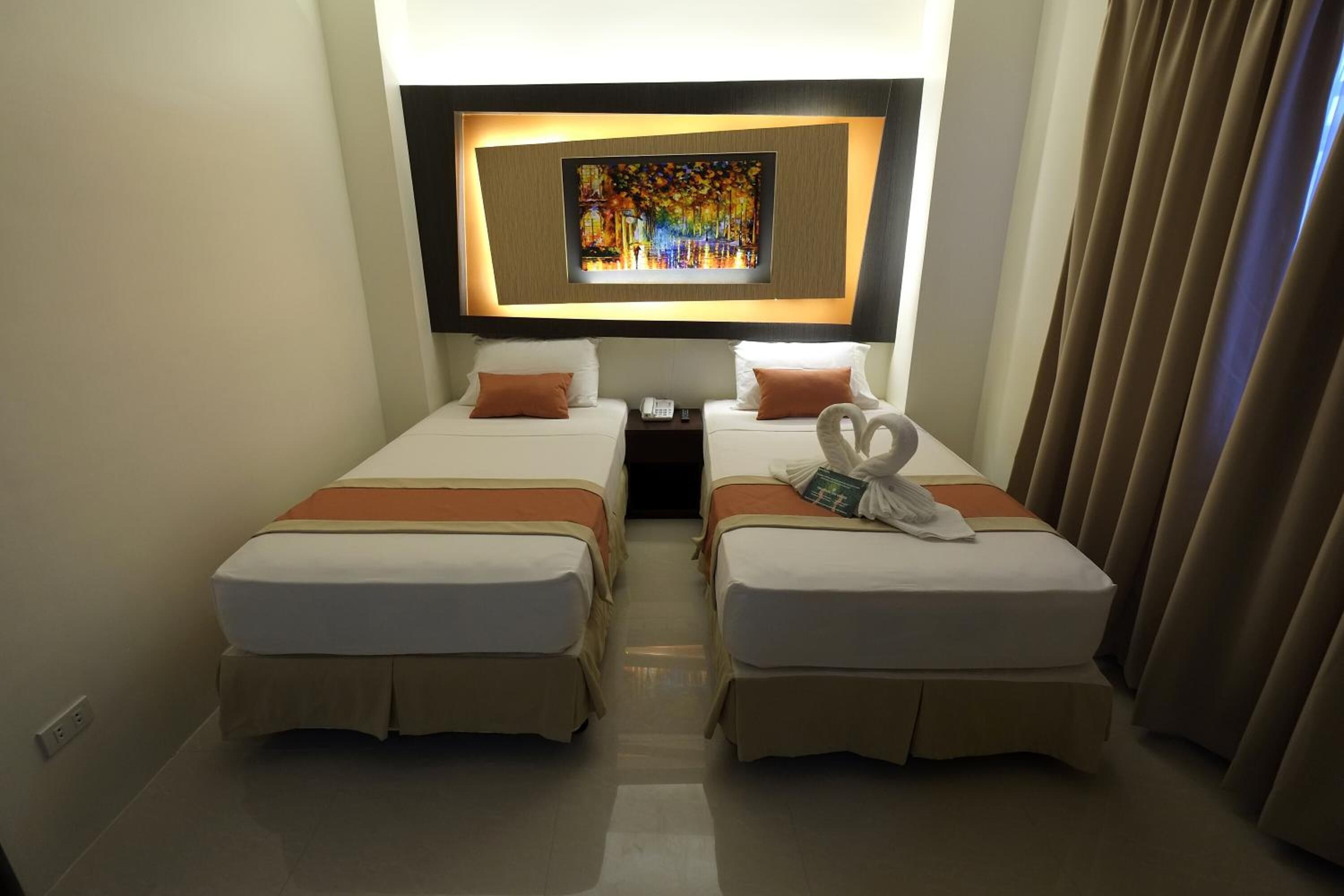 Photo - Southpole Central Hotel