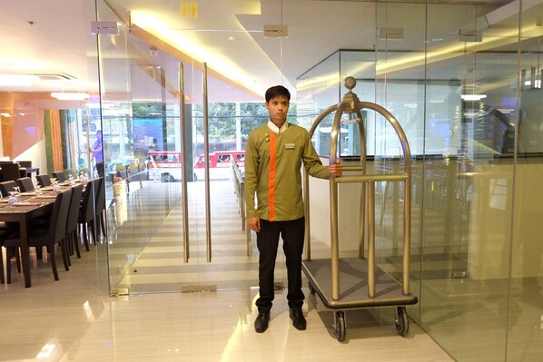Pintu masuk hartanah