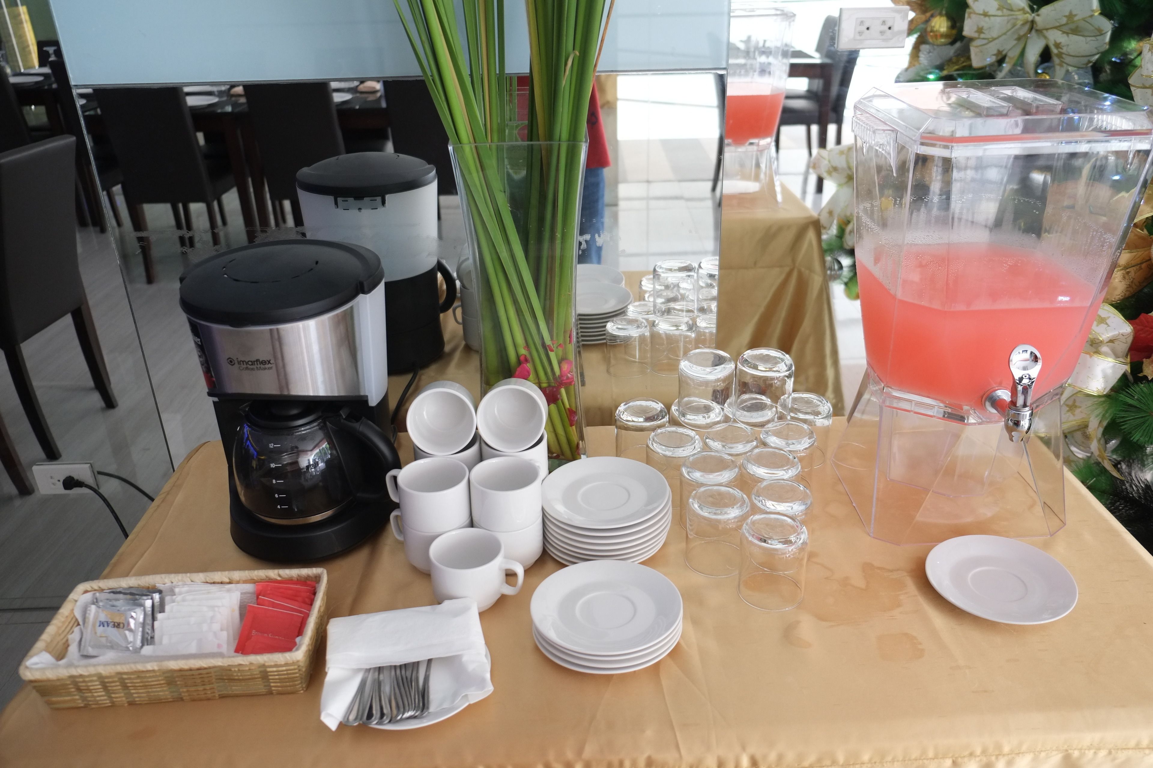 Daily buffet breakfast (PHP 350 per person)