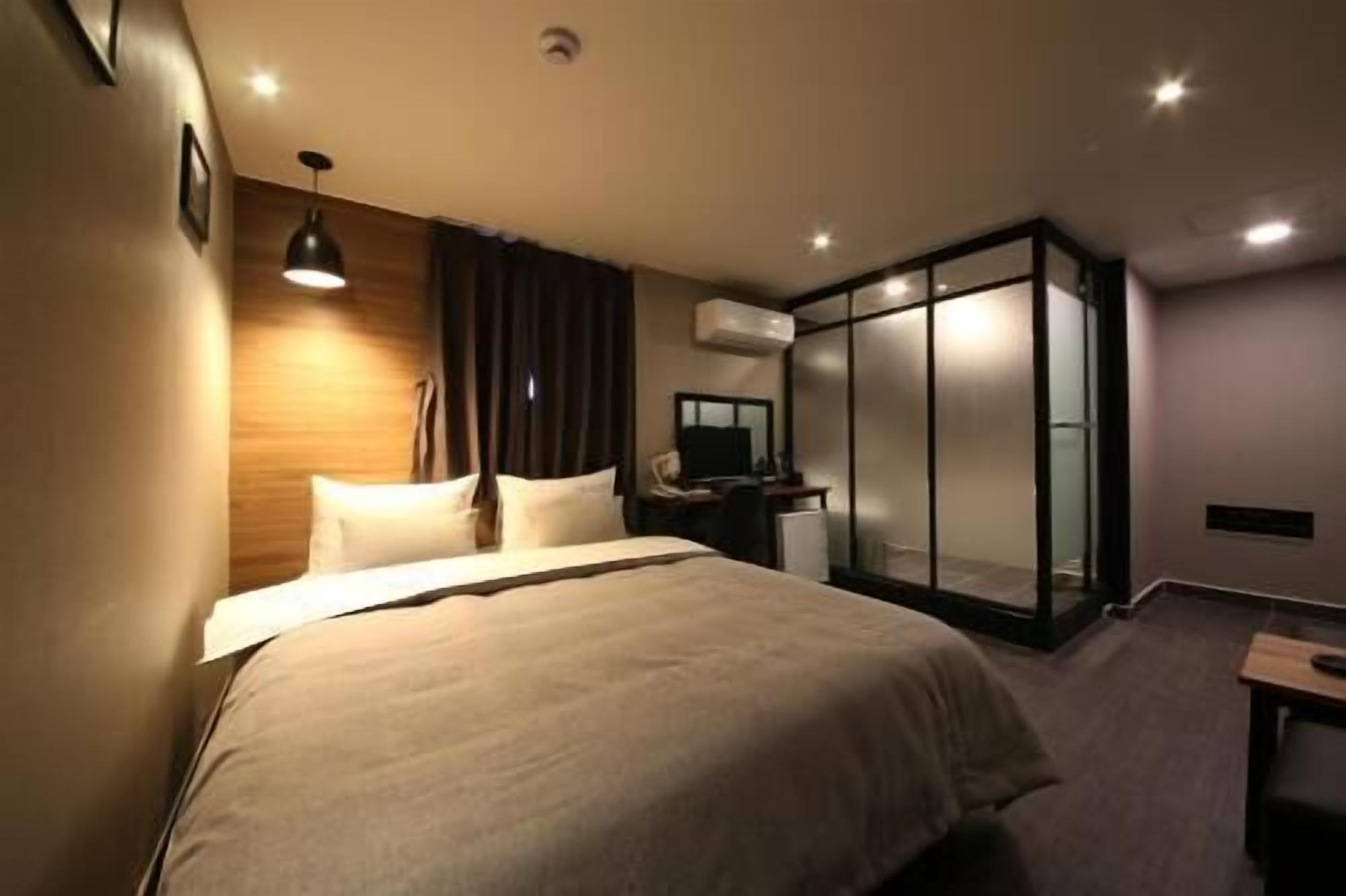 Individually decorated, individually furnished, desk, blackout drapes