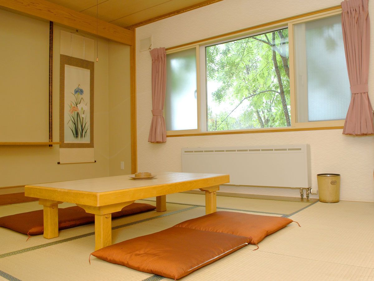 Wi-Fi de cortesia, roupa de cama