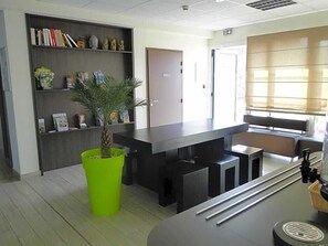 TV màn hình phẳng 