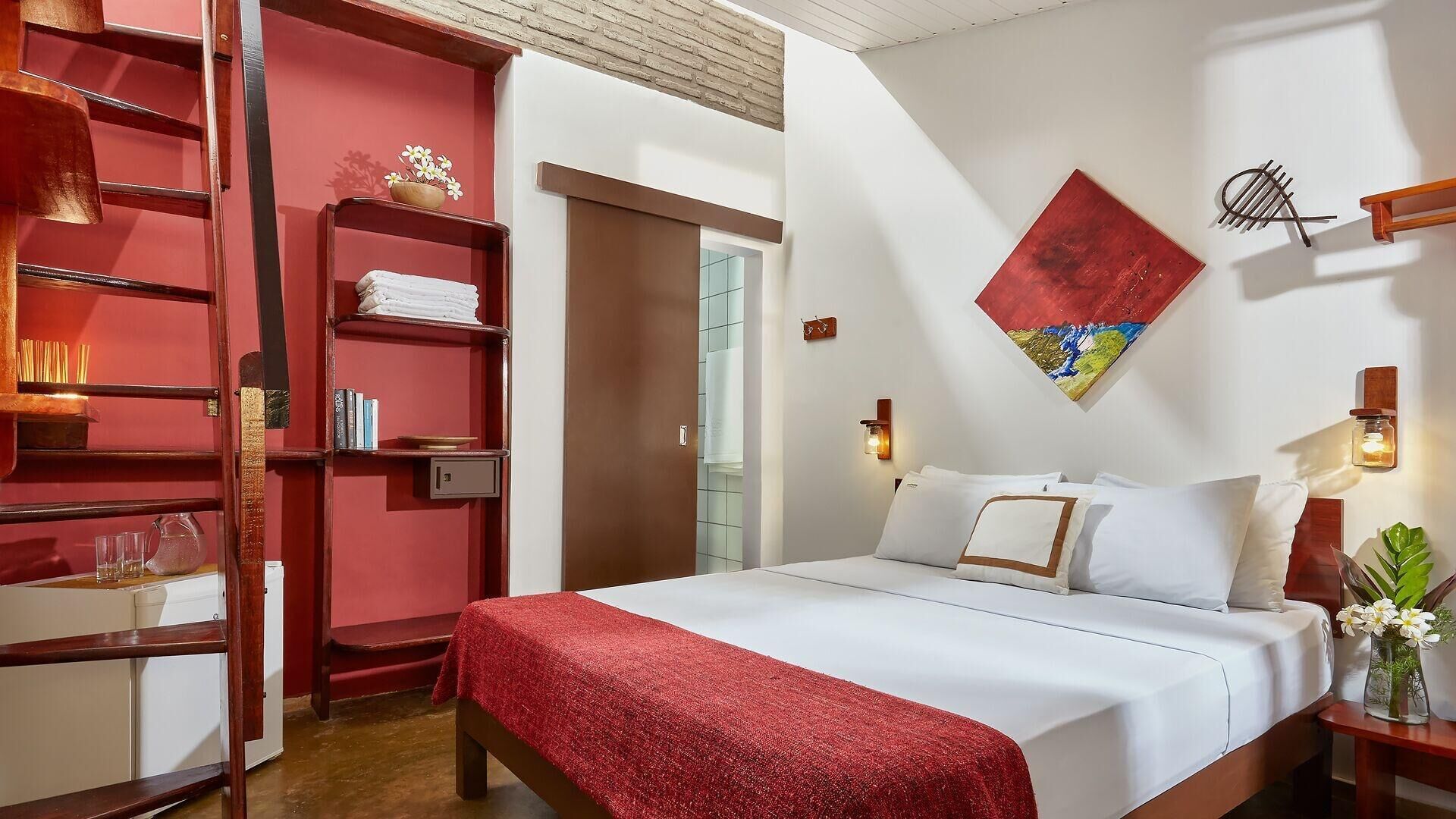 Frigobar, cofres nos quartos, Wi-Fi de cortesia, roupa de cama