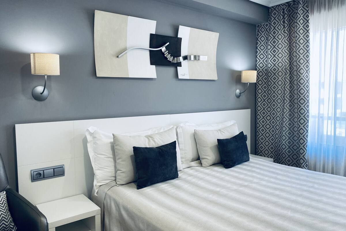 double or twin room, terrace, partial sea view | 1 bedroom, premium bedding, individually decorated