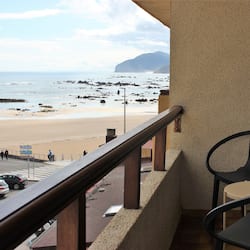 Chambre Double ou avec lits jumeaux, terrasse, vue partielle sur la mer | Vue de la chambre