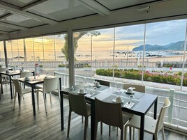 Desayuno estilo bufé