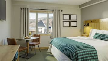 Blackout drapes, iron/ironing board, free WiFi, bed sheets