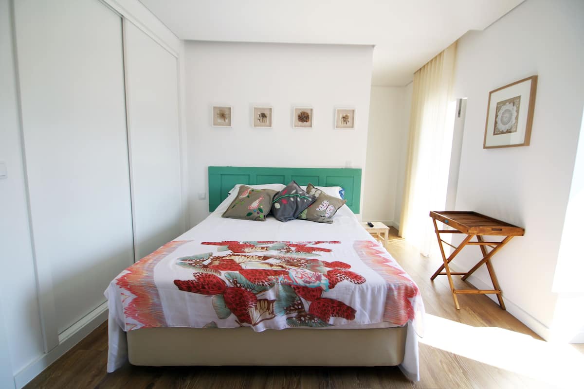 House, 2 Bedrooms (Rosa) | Soundproofing, cribs (free), WiFi (surcharge), individually decorated