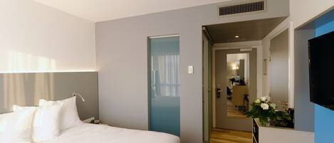 Free minibar items, in-room safe, soundproofing, iron/ironing board