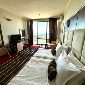 Room - Regina Hotel (Varna)