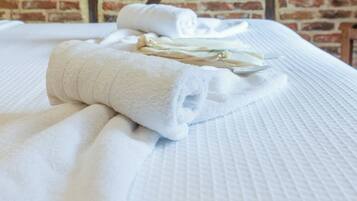 Superior Double Room | 1 bedroom, blackout drapes, soundproofing, free WiFi
