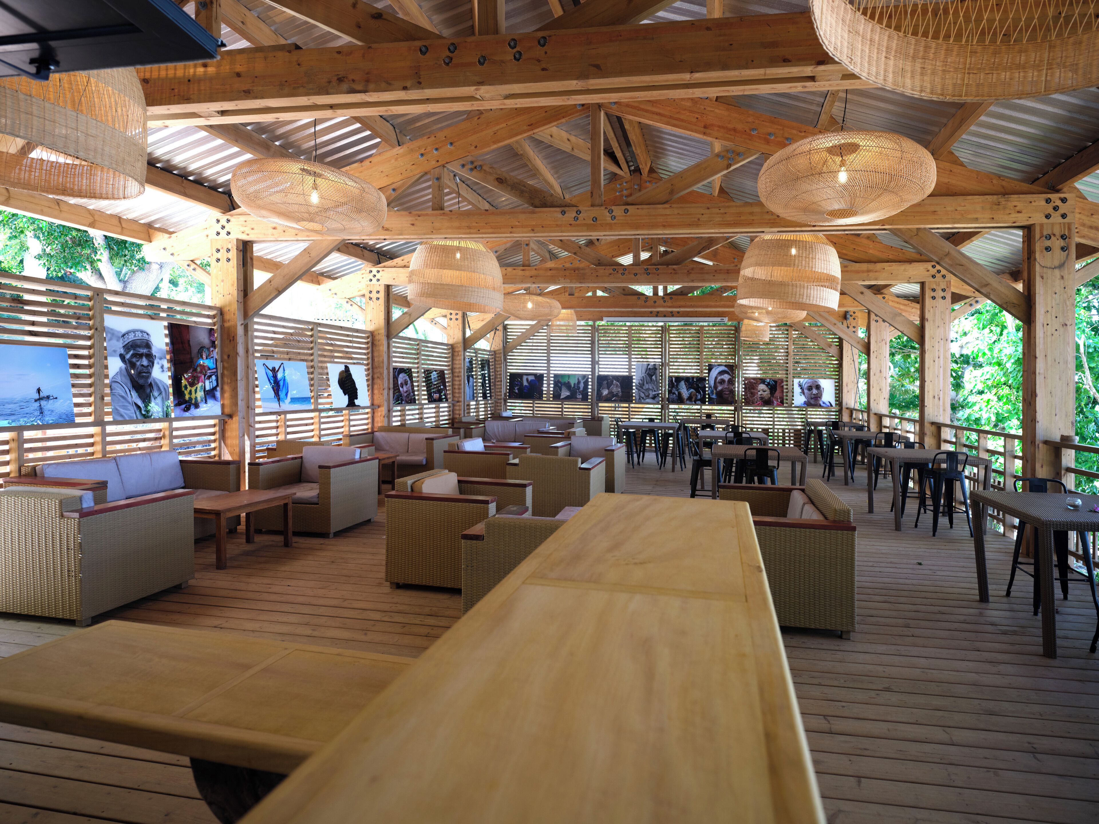 breakfast, lunch, dinner served; international cuisine, beach views