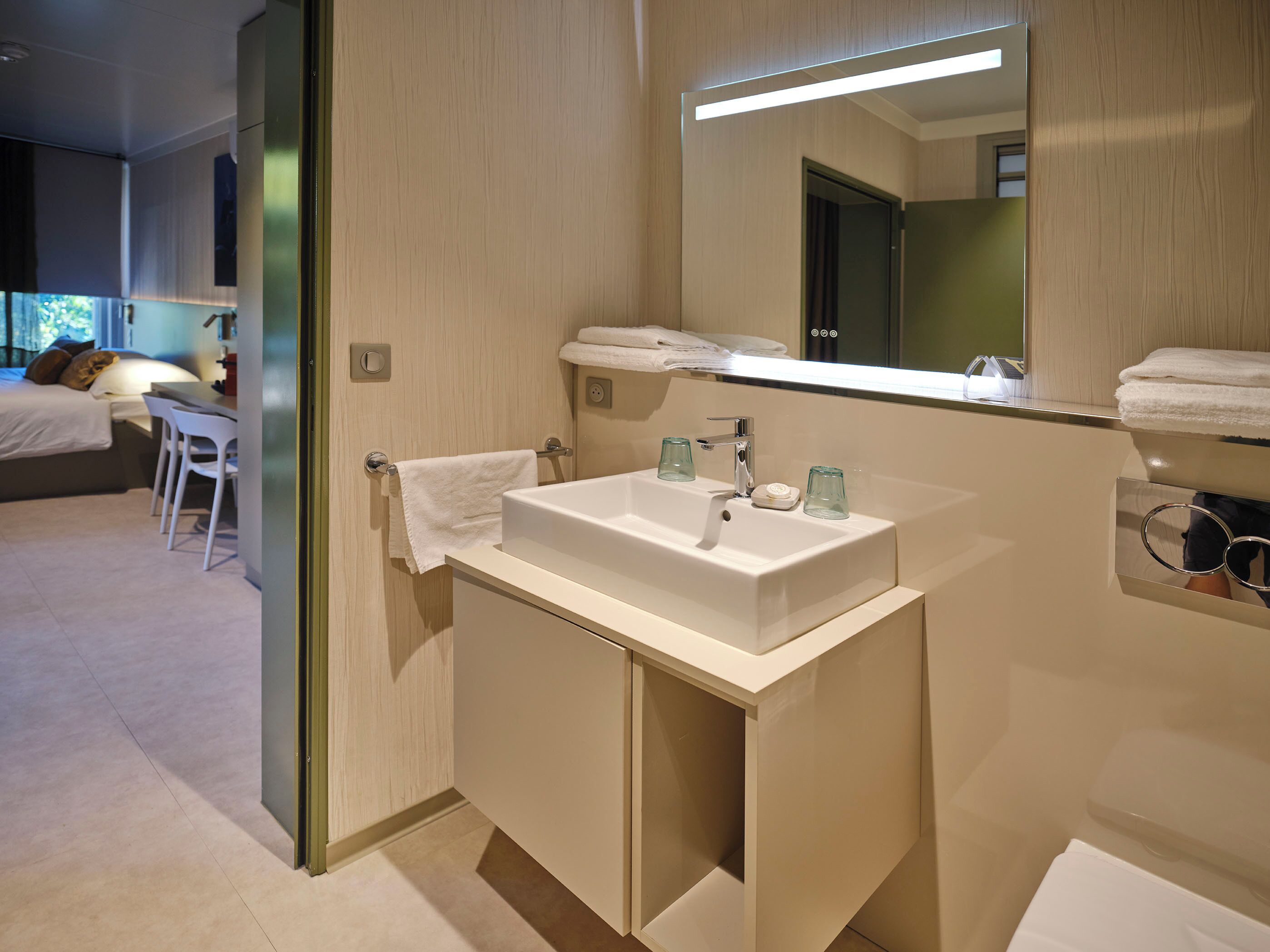 room, terrace | bathroom | shower, free toiletries, hair dryer, towels