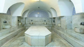 Sauna, Turkish bath/hammam, body treatments, Thai massages