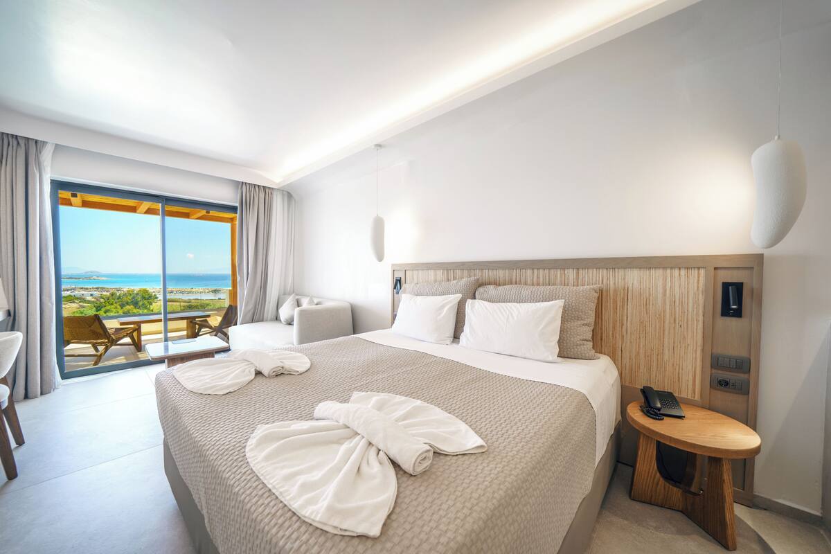 Premium Junior Suite with Balcony & Panoramic Sea View | In-room safe, WiFi (free), bed sheets