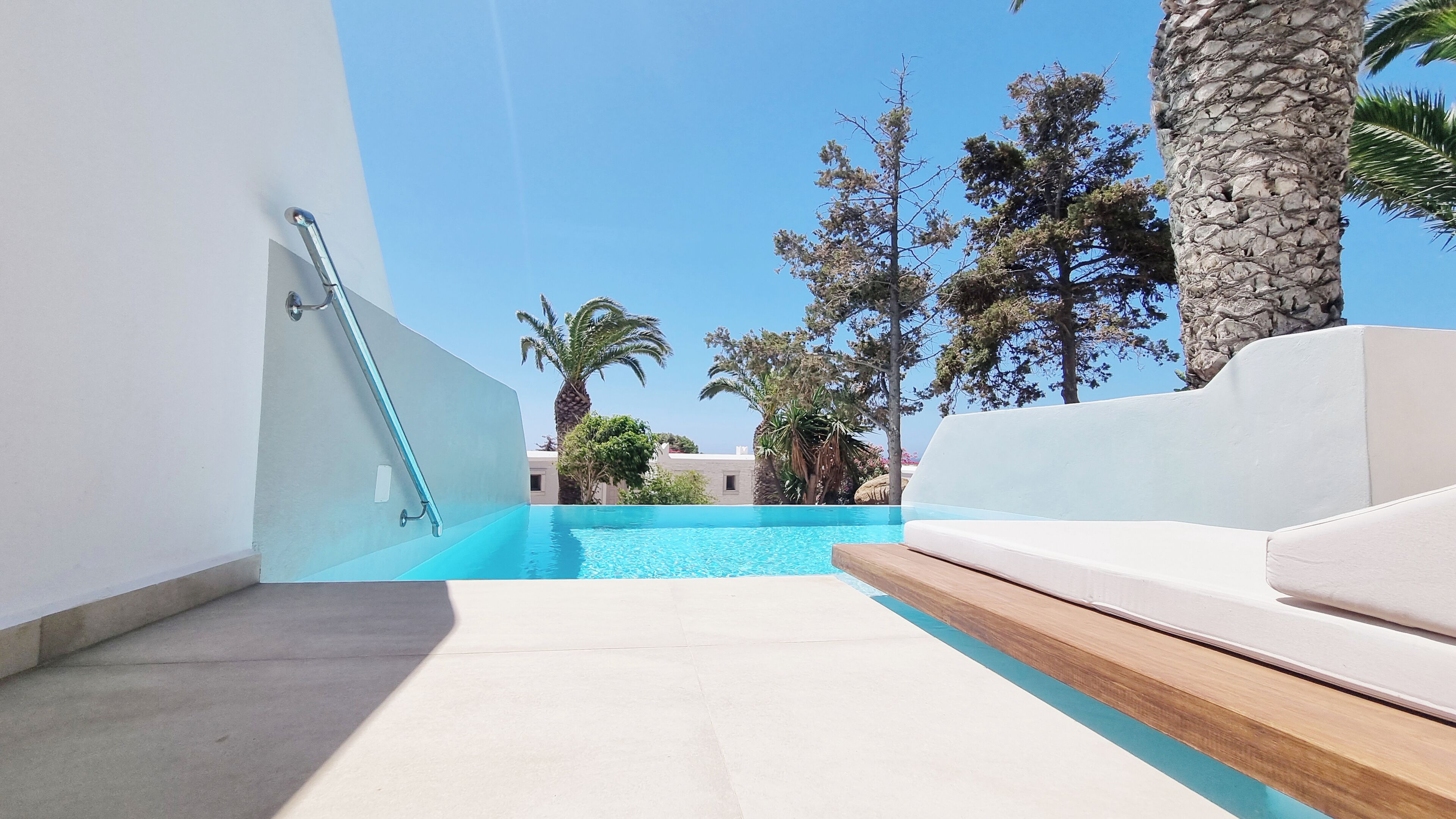 Aegean Junior Suite with Private Pool & Sea View | In-room safe, WiFi (free), bed sheets