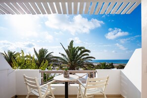 Balcony - Kavuras Village Hotel & Suites (Naxos)