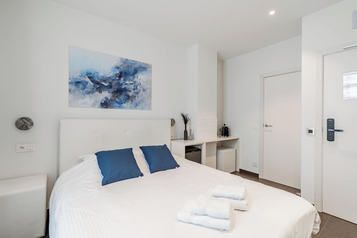 Comfort Double Room | 1 bedroom, hypo-allergenic bedding, minibar, in-room safe