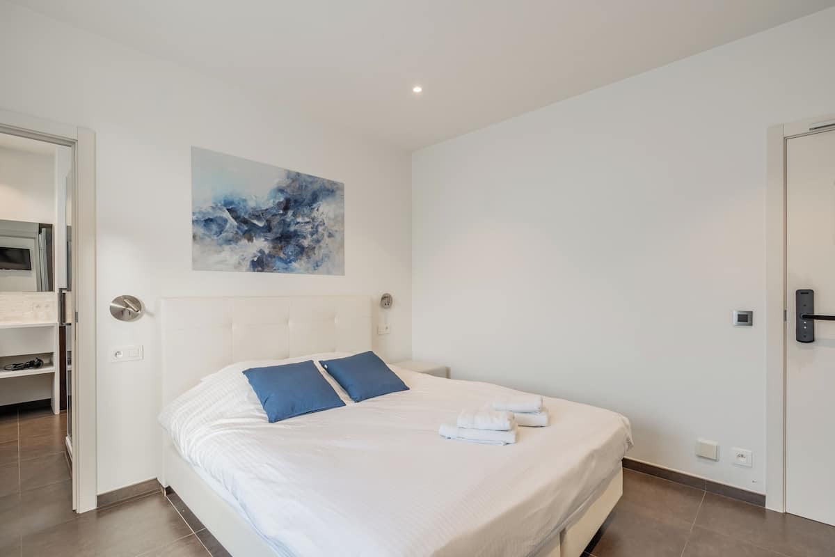 Comfort Double Room | 1 bedroom, hypo-allergenic bedding, minibar, in-room safe