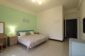 Classic Double Room | Desk, rollaway beds, free WiFi