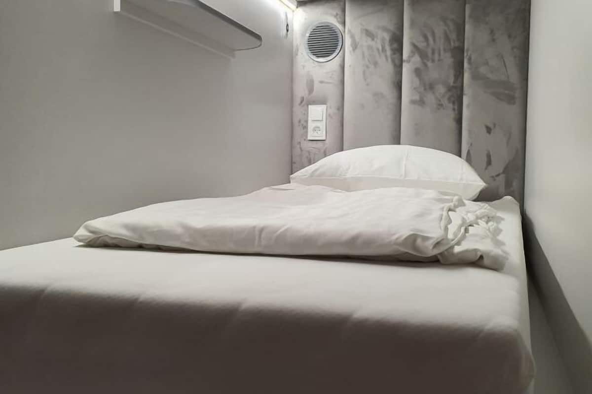 In-room safe, individually decorated, individually furnished, desk